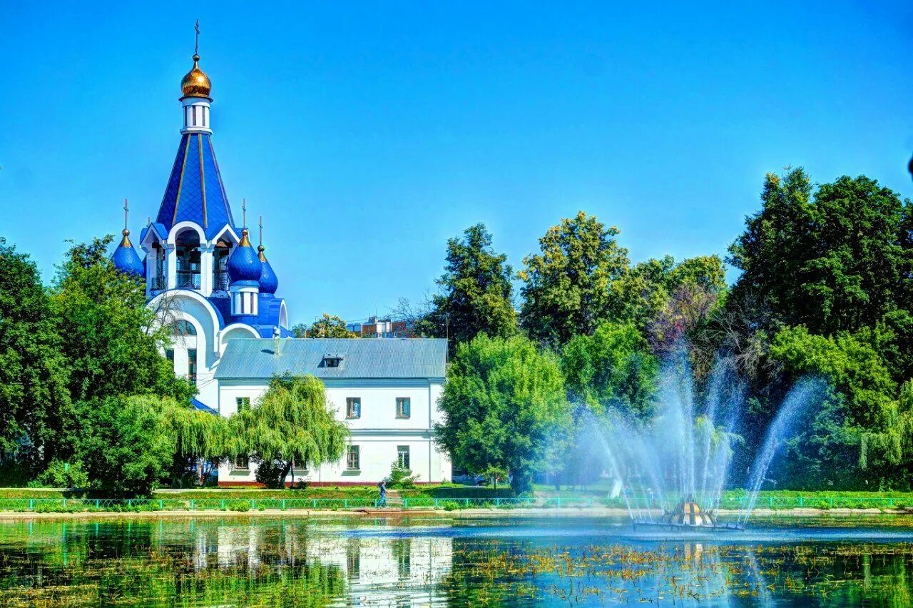 Подмосковный город в честь реки. Королев Московская область. Королёв город Московская область. Город королёв достопримечательности. Храм Рождества Пресвятой Богородицы королёв.