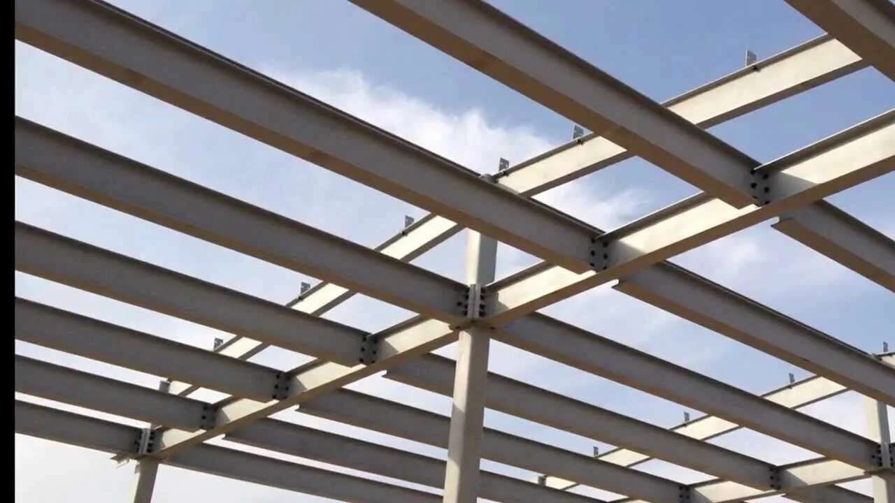 Прогоны кровли металлические. Двутавровые балки чердак. Балка перекрытия швеллер 20. Ригель перекрытия металлические. Ригель перекрытия металлические.