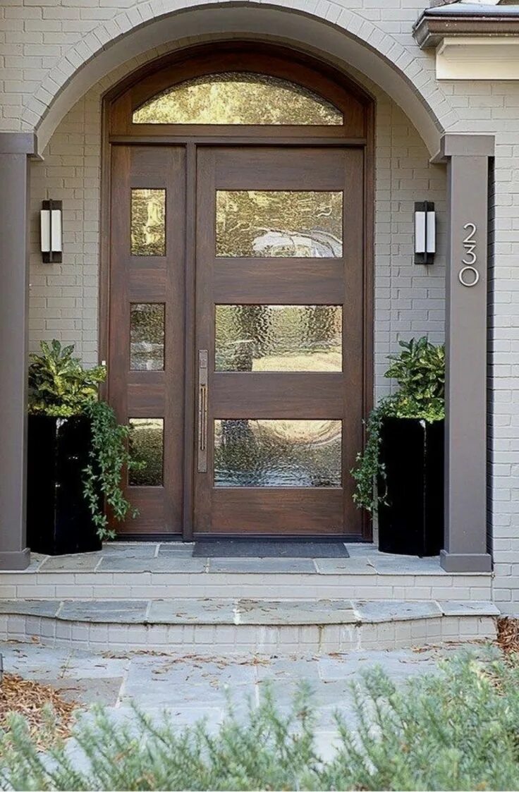 Какую дверь поставить в дом без тамбура. Входные двери raw exterior doors. пластиковые двери входные. водные плластиковые двери. входная дверь в частный дом.