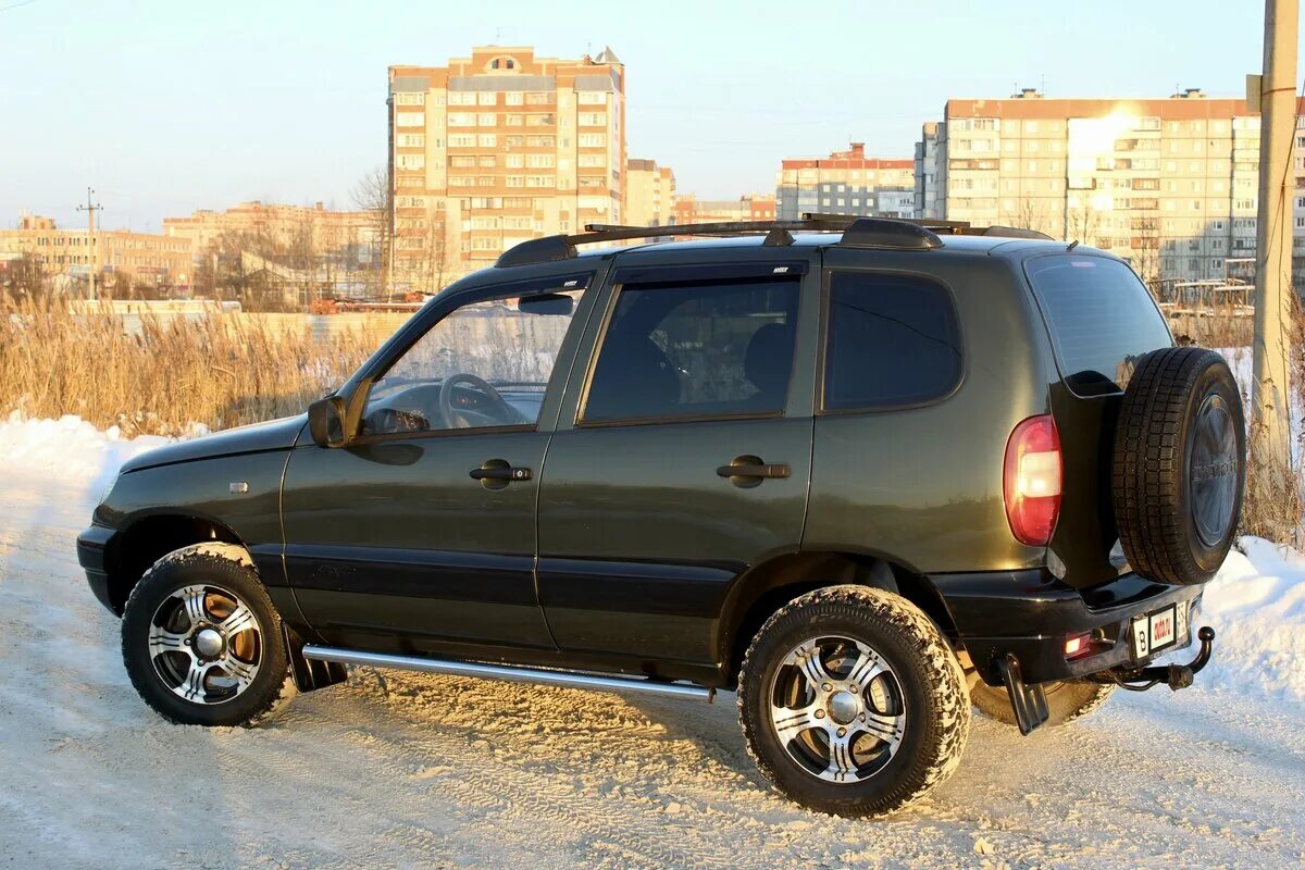 Купить ниву 2007. Chevrolet Niva 2007. Нива Шевроле 2007г. Нива Шевроле 2007 зеленая. 2007 Нива Шевроле 2007.