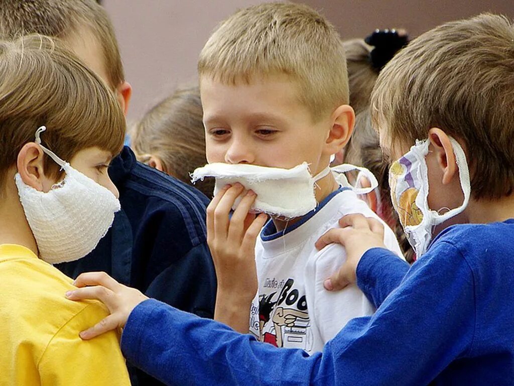 Больные дети в детском саду. Дети болеют в детском саду. Больные дети в школе. Заболеваемость школьников.