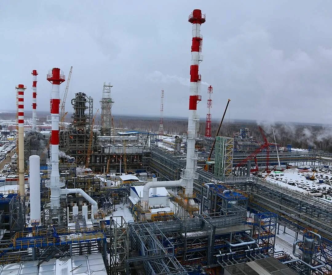 Антипинский нефтеперерабатывающий завод. Тюменский НПЗ завод. Антипинский завод Тюмень. Нефтеперерабатывающий завод Антипино Тюмень.