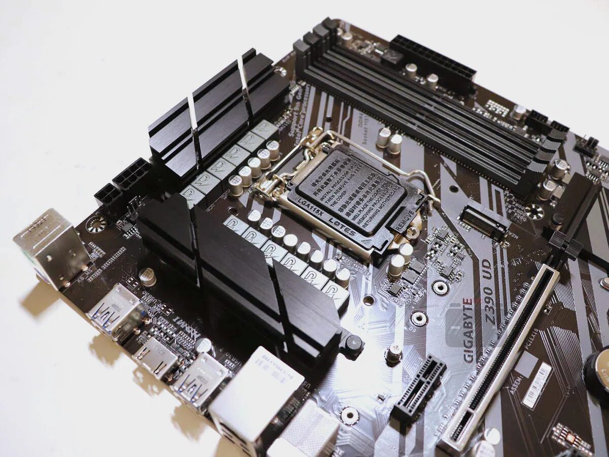 Gigabyte z390 ud. Gigabyte z390 ud (rev. Gigabyte z390 ud 1. Gigabyte z390 ud v2. Z390 ud.