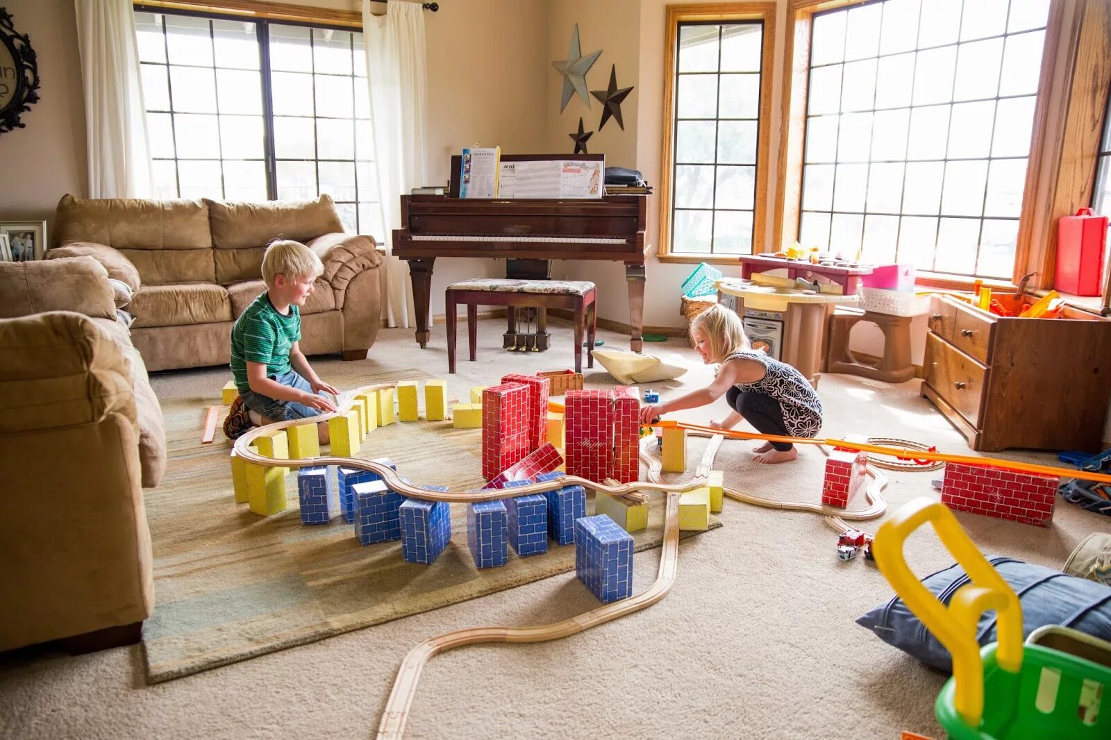 Playing in the bedroom. Play at Home игрушки. Children playing in the Living Room. Игру Family at Home. Child in the Living Room.