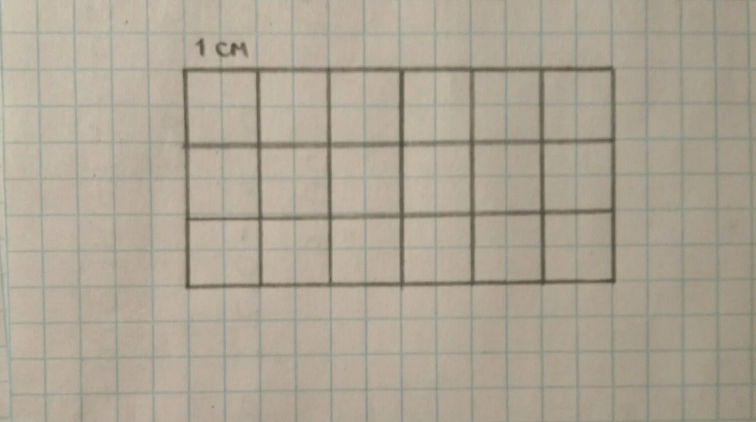 Площадь квадрата 10 квадратных сантиметров. Прямоугольник по клеточкам. Площадь прямоугольника по клеточкам. Квадратные см в клеточках. Прямоугольник на клеточном листе.