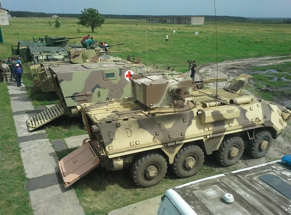 Бтр украины. Btr-4e. Бтр-4е1. Бтр на 4 колесах. Украинский бтр-4мв.