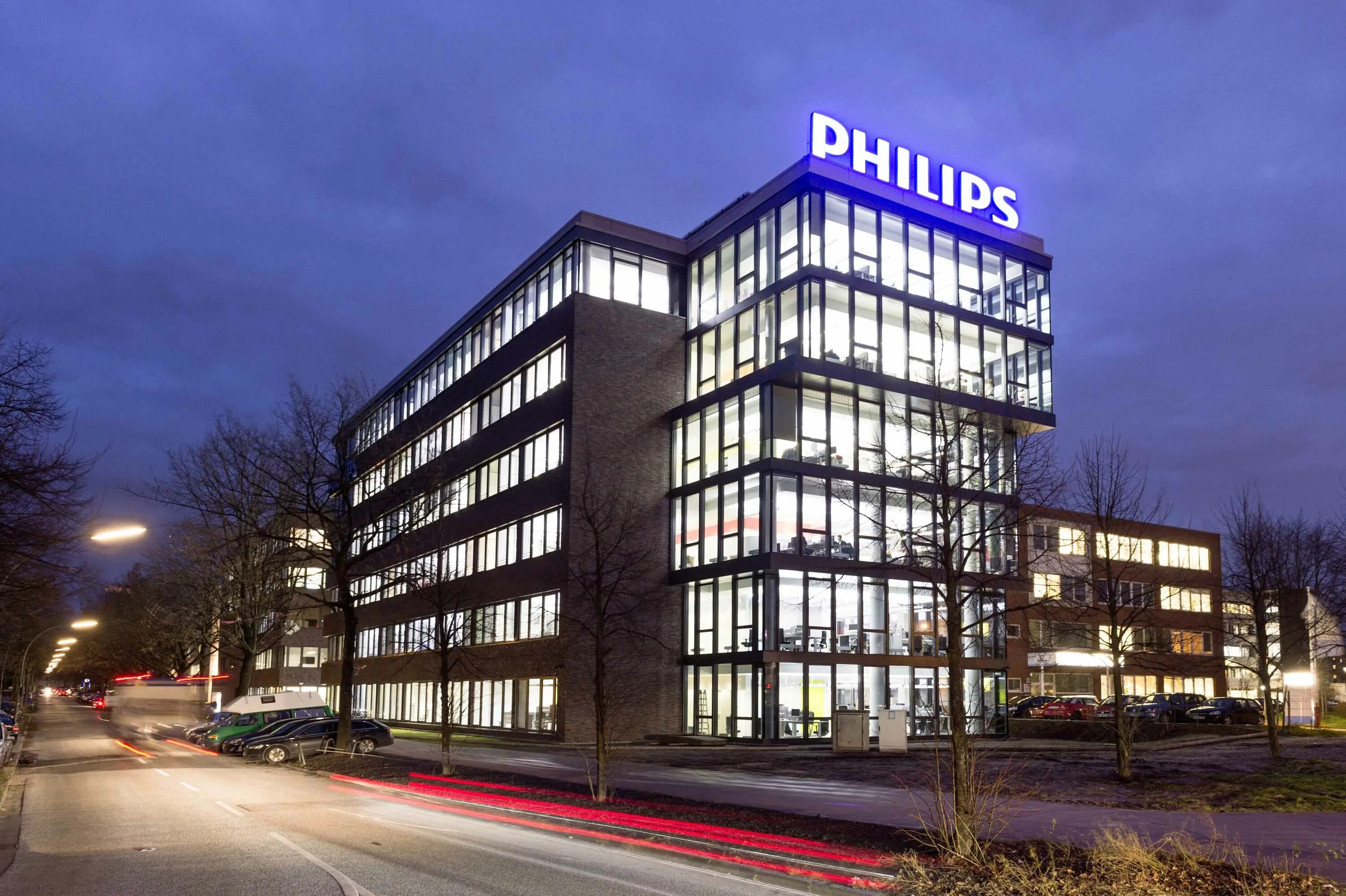 Филипс Нидерланды. Штаб квартира Филипс. Philips Эйндховен. Филипс в Амстердаме.