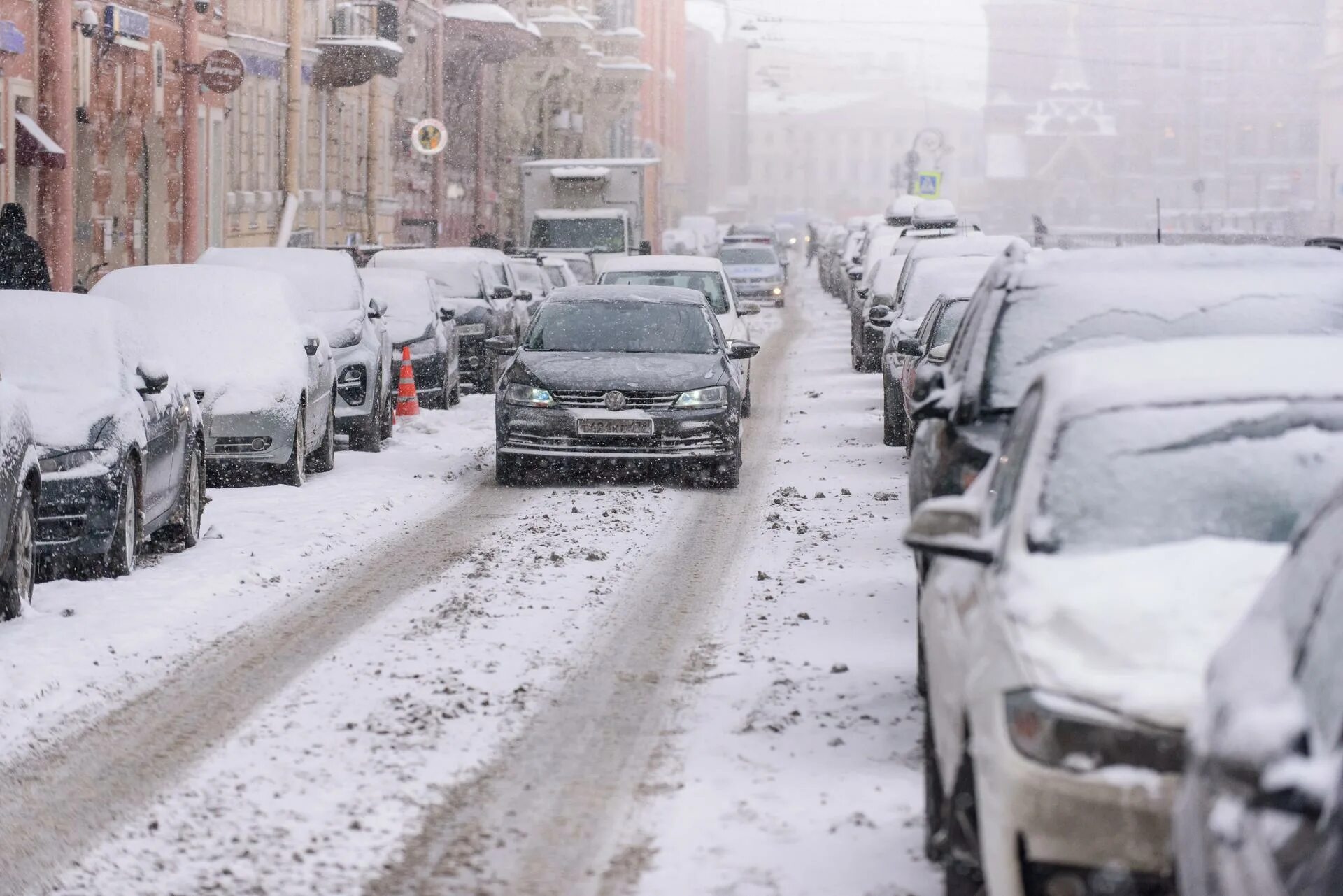 жители петербурга. жара в питере. когда будет потепление в спб. когда будет потепление в спб. потепление весна.