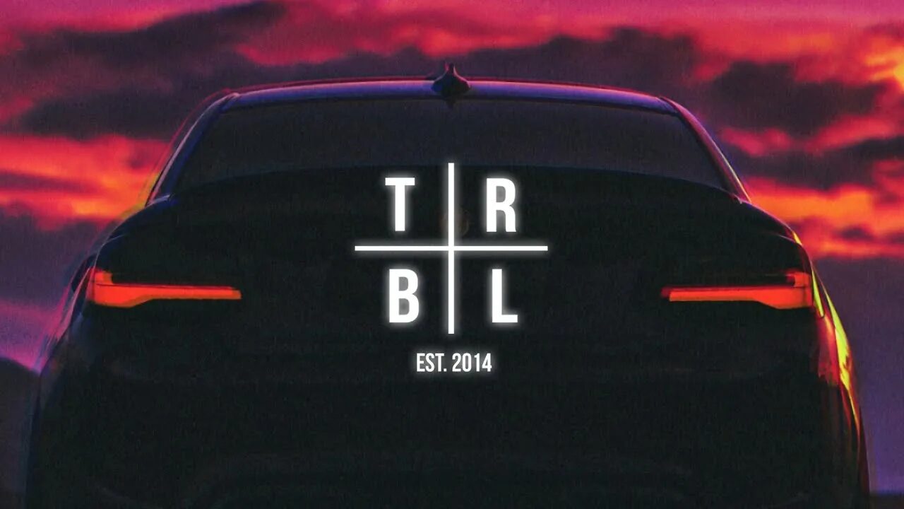 Тату born to fly. T shirt born to fly. Логотип fly bear. Borne to fly. Интерьер борн.