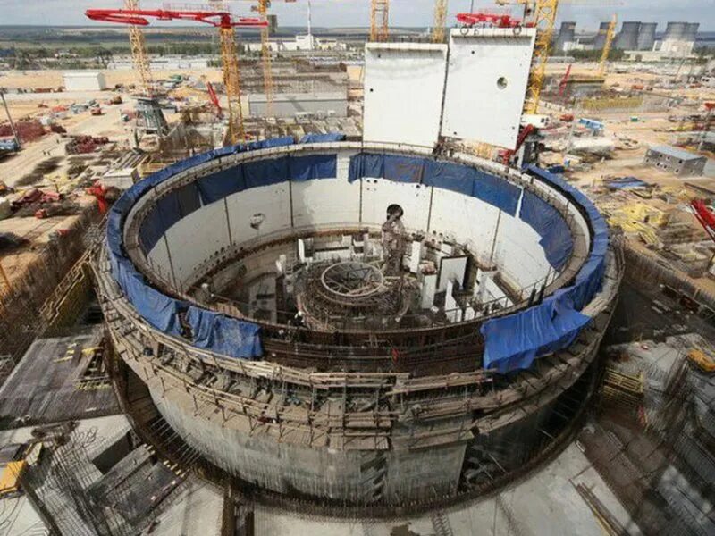 Водохранилище ледибауэр дербишир англия. Бакминстер фуллер геодезический купол. Самый большой тоннелепроходческий комплекс в мире. Глобальный центр "новый век в китае. Самые большие объекты в мире.