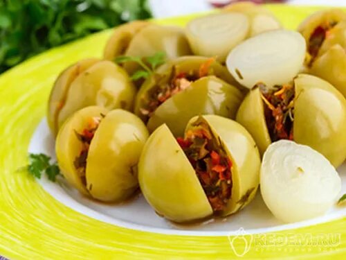 Квашеные помидоры на зиму кухня наизнанку. Фаршированные зеленые помидоры. фаршированные зеленые помидоры на зиму. квашеные зеленые помидоры. фаршированное ассорти из овощей.