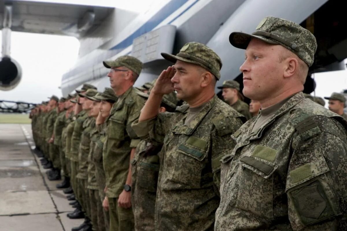 Русские военные. Военная командировка. Военнослужащие России. Военные фото.