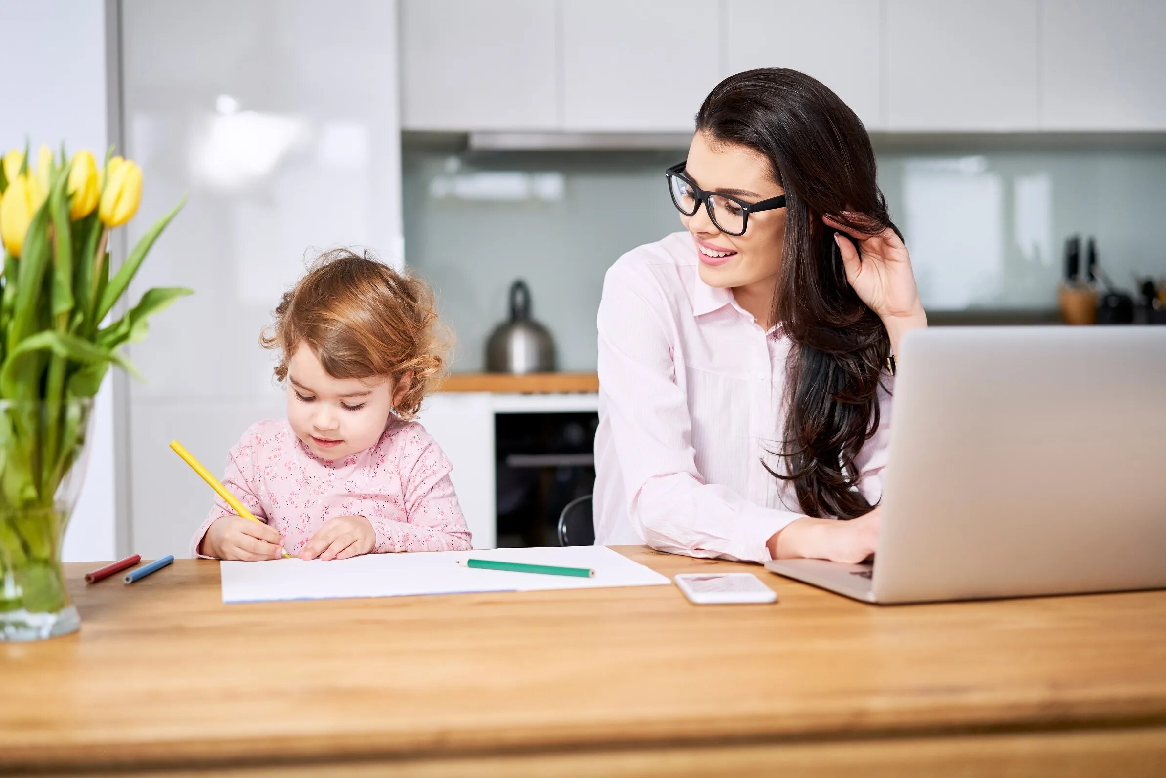 Do your mother work. Working from Home с детьми картинки.