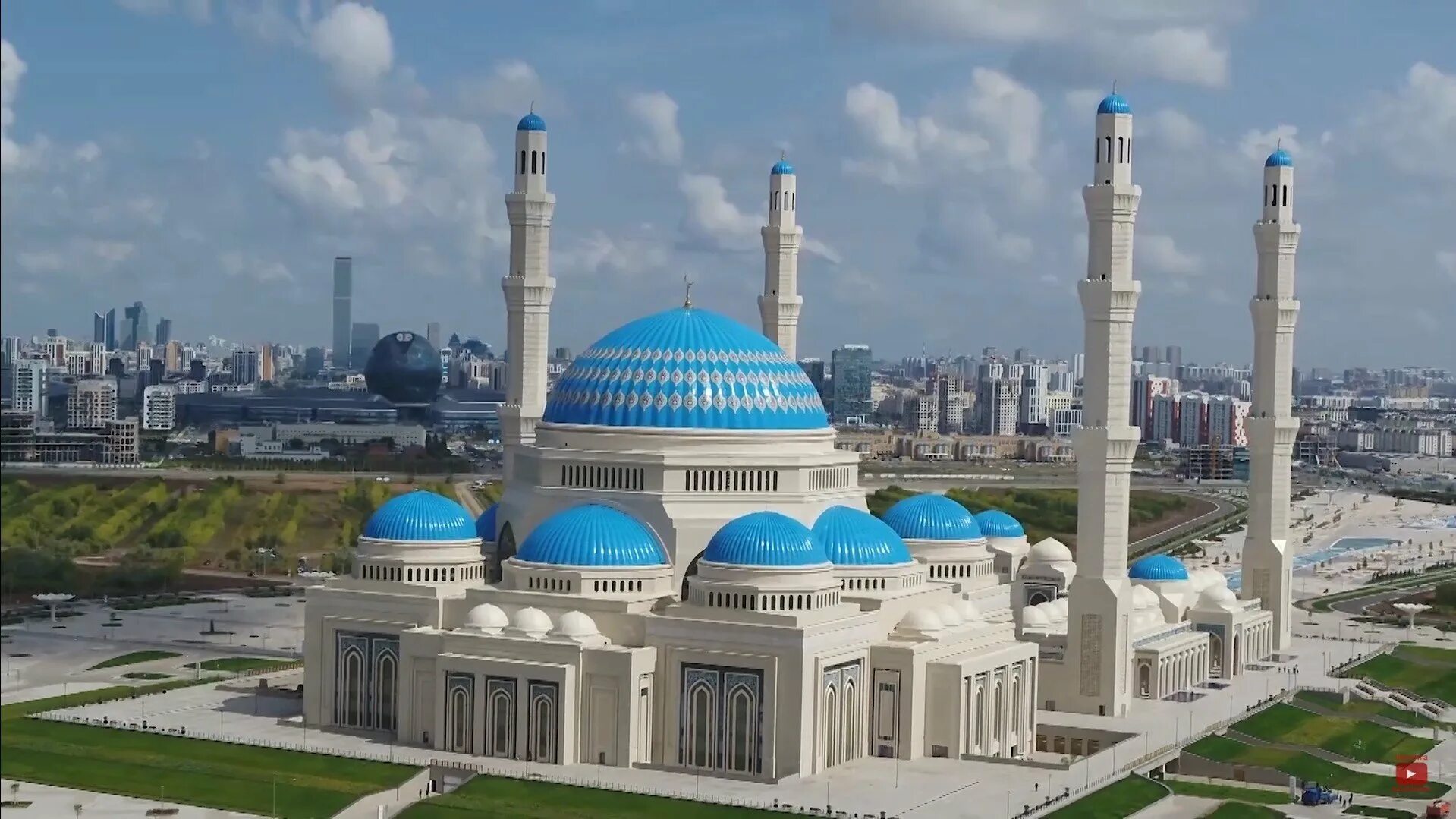 Астана самая большая мечеть. Бас мешіт Астана. Центральная мечеть (Астана). Мечеть в Астане самая большая.