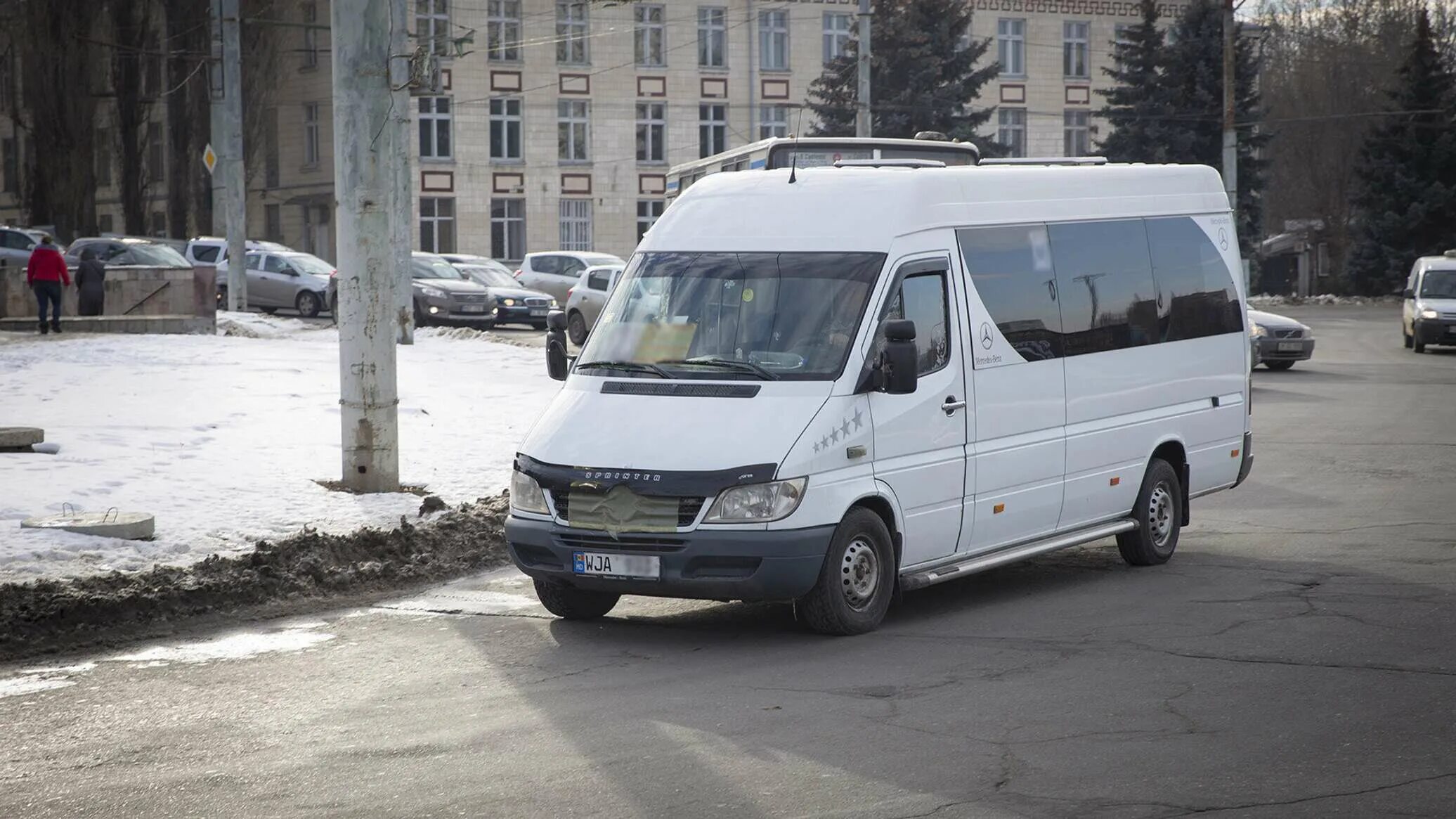 127 автобус минск. Маршрутка кишинев. водитель микроавтобуса. кишиневские маршрутки. кишинёвский автобус.