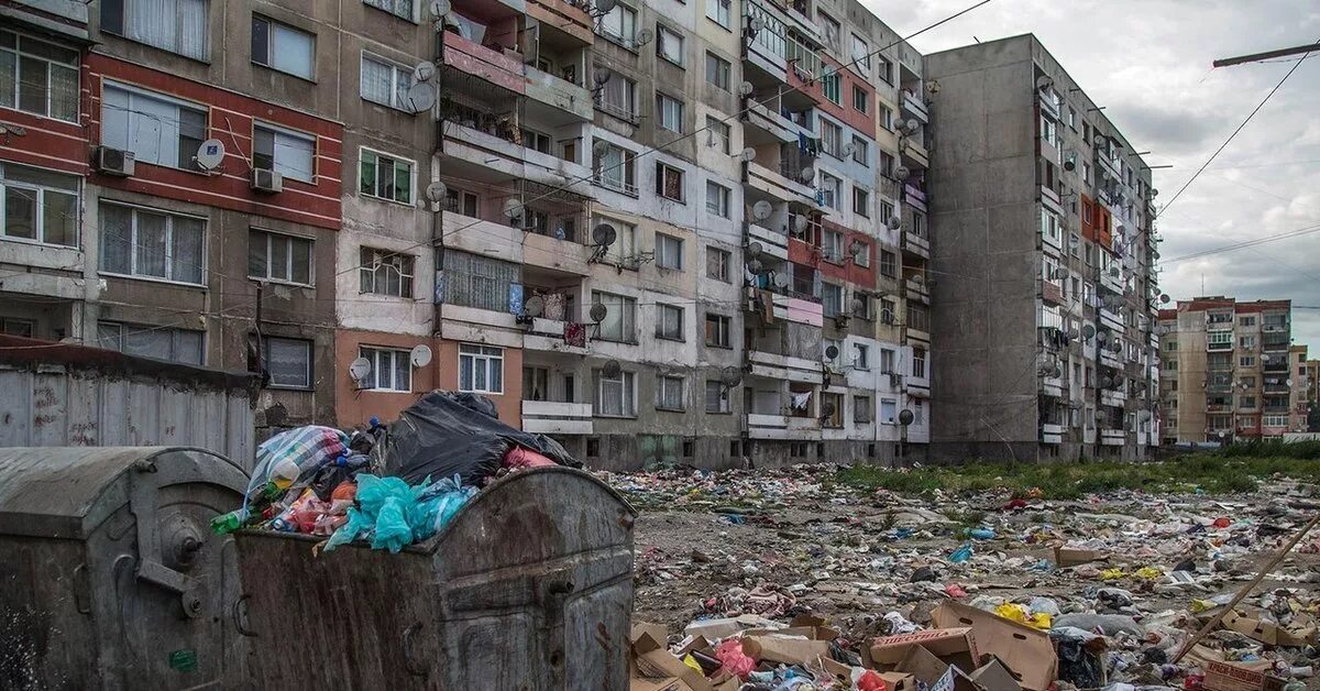 Московский ужасно. Разруха российских городов. Нищие города России. Бедные районы России. Бедность в городе.