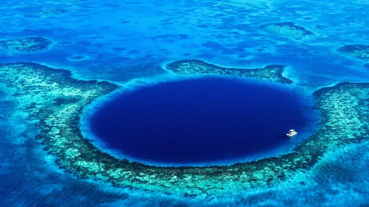 Самое большое море на земле. Большая голубая дыра, Лайтхаус-риф. Большая голубая дыра Белиз. Голубая пещера, Белиз. Тонга Океанская впадина.