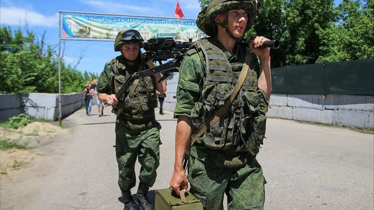 Танк т90 прорыв. Российские войска в северодонецке. Вс лнр. Вооруженные силы луганской народной республики. Войска лнр.