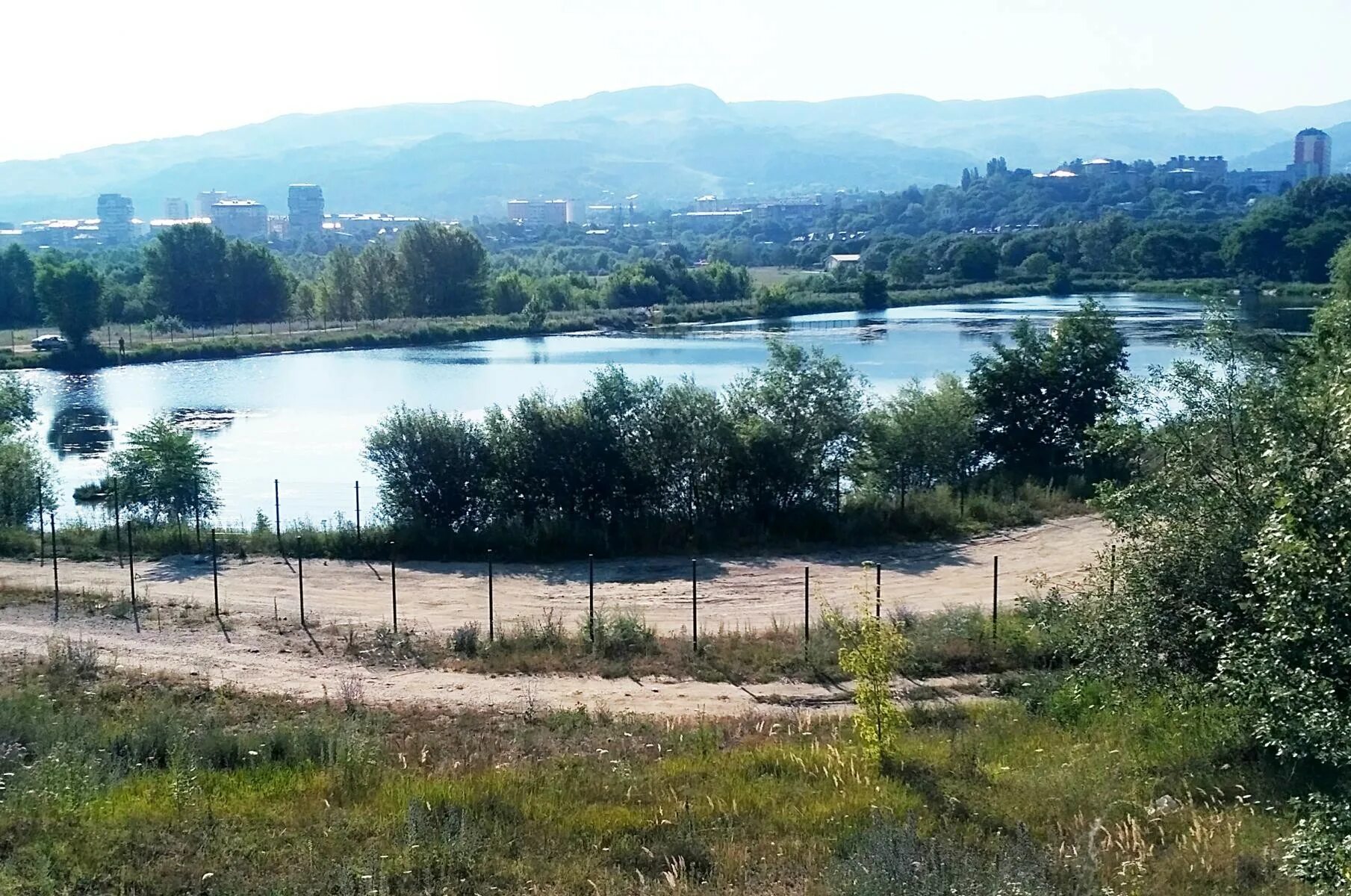 Кисловодское озеро старое. Старое озеро Кисловодск. Кисловодск городское озеро. Кисловодск озеро 2021.