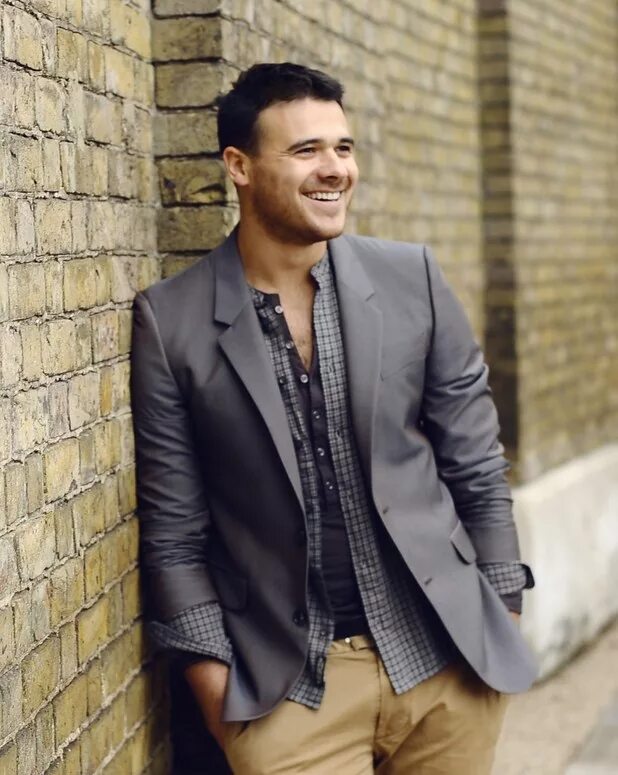 песня эмин love is перевод. перевод э м и. эмин агаларов теленеделя. эмин агаларов фото. перевод э м и.