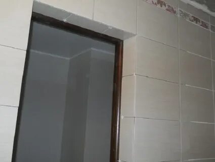 Отделка двери в ванной