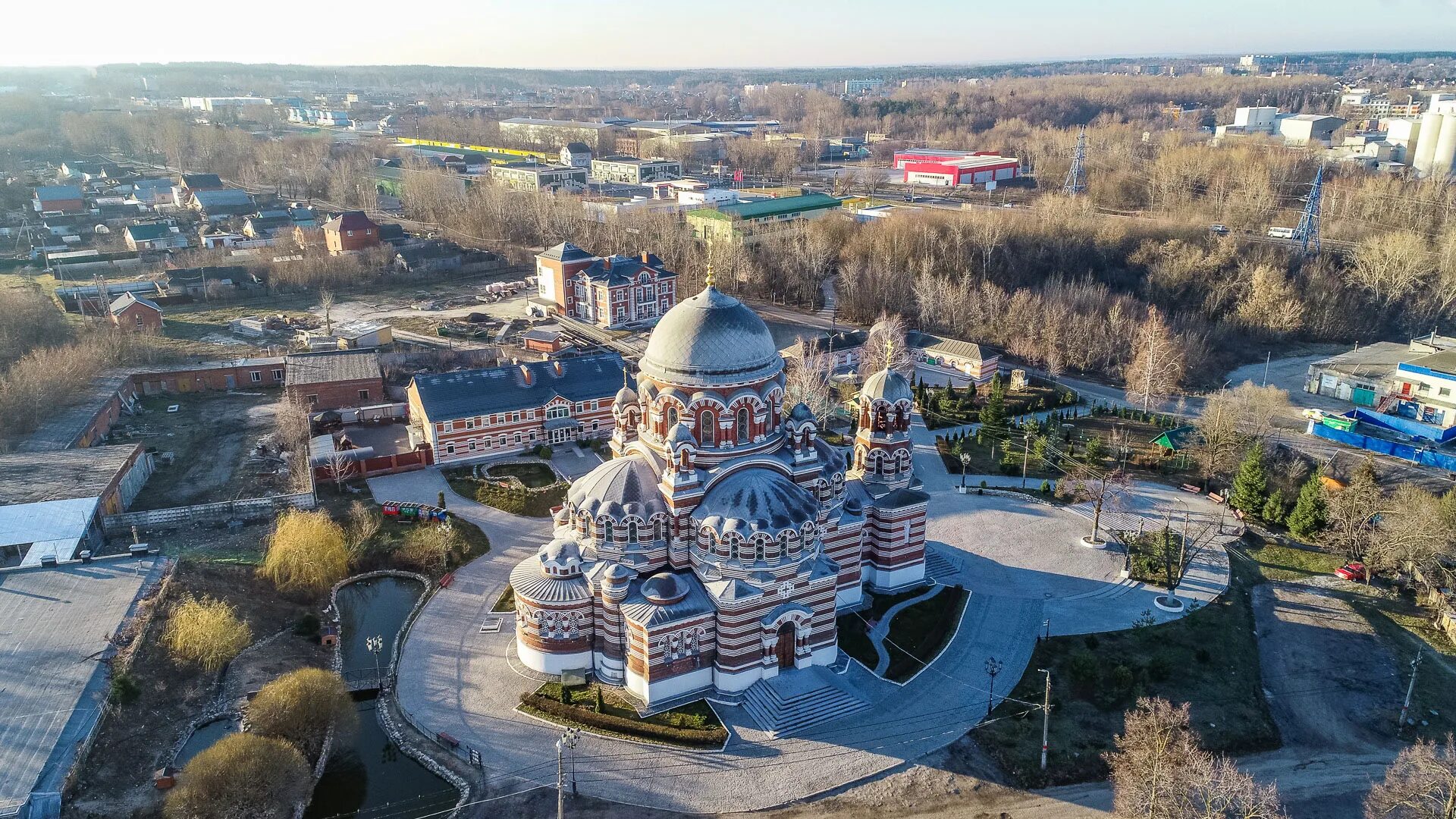 Щурово пресвятая троица. Храм Щурово Коломна. Церковь Пресвятой Троицы Коломна. Троицкая Церковь Коломна Щурово. Храм Пресвятой Богородицы Коломна в Щурово.