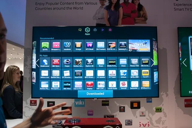 Телевизор самсунг tizen. ОС Tizen Samsung Smart TV. Смарт ТВ самсунг тайзен. Операционная система Tizen в телевизоре Samsung что это. Samsung Smart TV 2014.