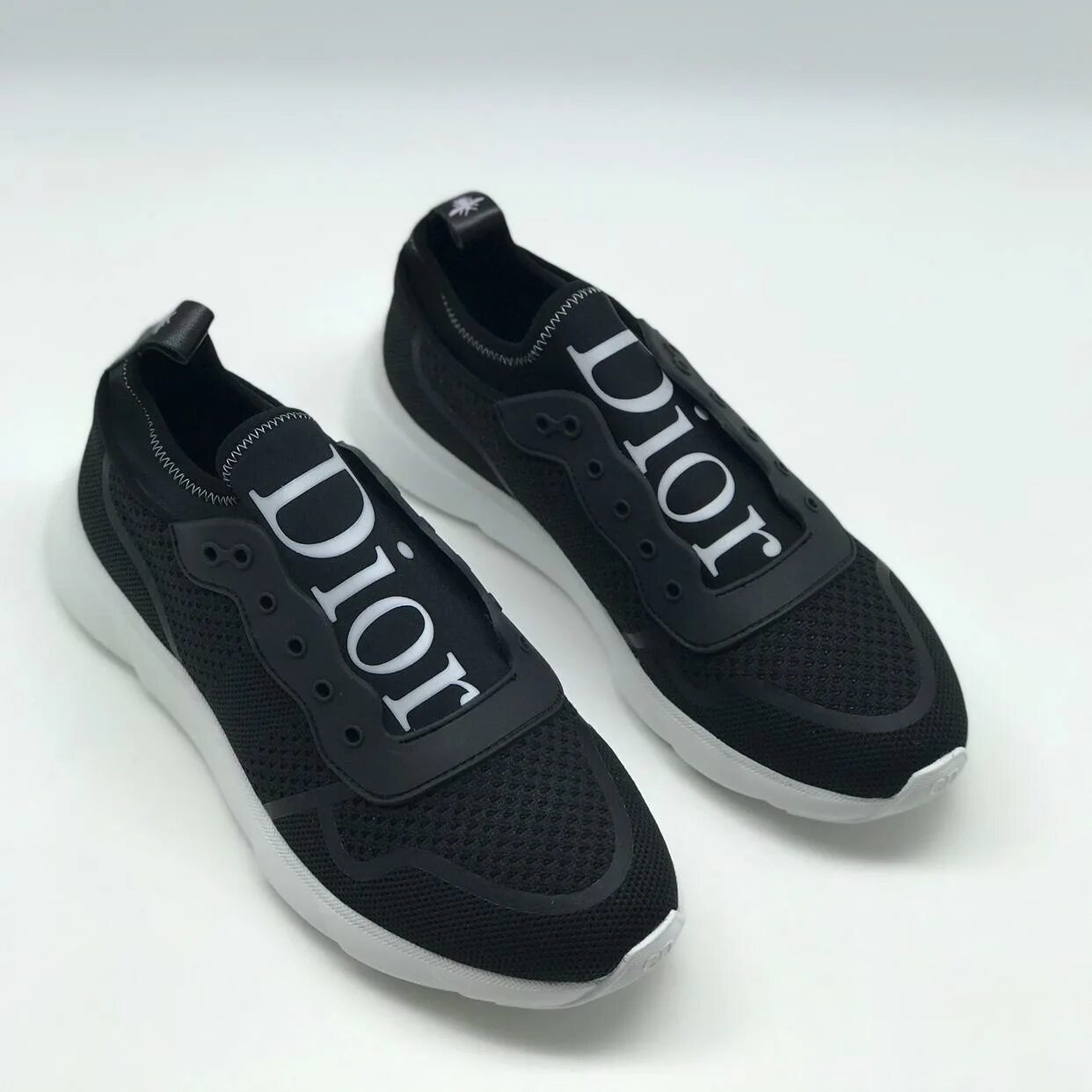 Мужские кроссовки диор. Кроссовки Кристиан диор. Кроссовки Dior Low. Кроссовки Кристиан диор черные. Диор кроссовки 1554.