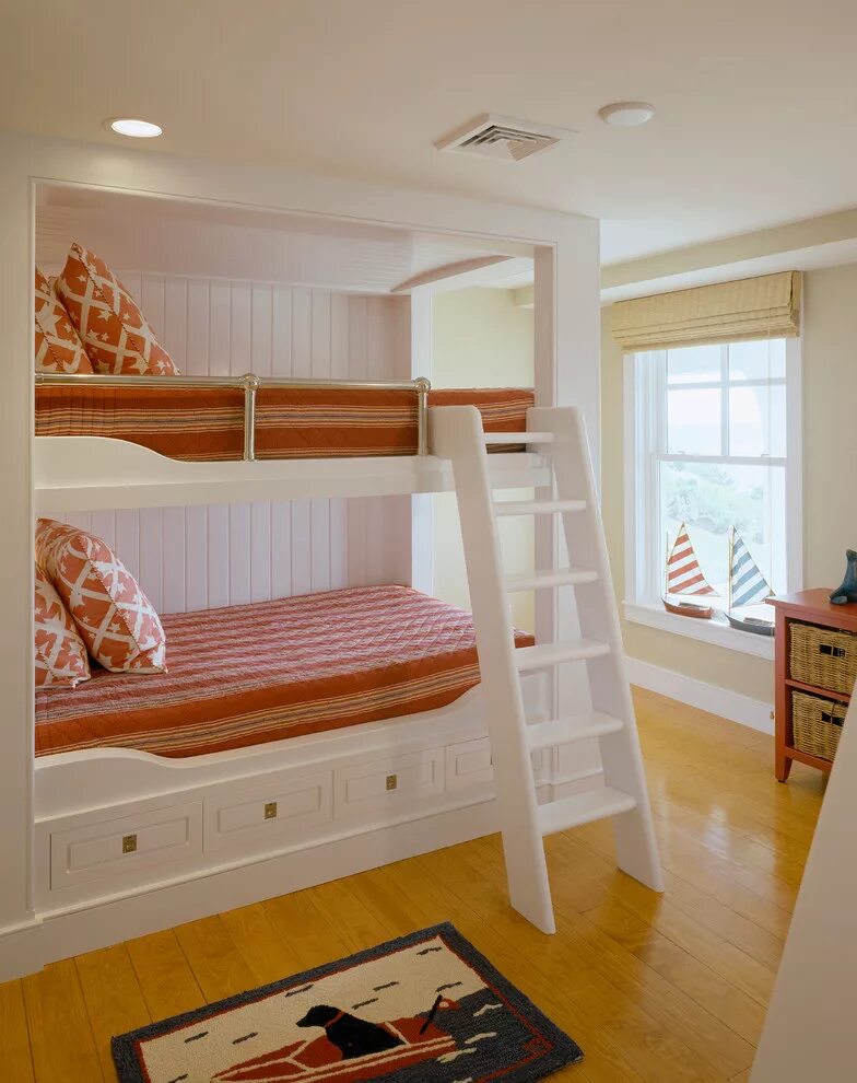 Разрешено ли использование двухъярусных кроватей ответ. Сканди детская с двухъярусной кроватью. Двухэтажная кровать. Двухэтажная кровать для детей. Спальня с двухъярусной кроватью.