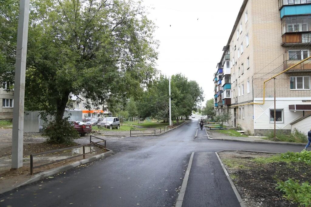 Кыштым интернационала. Улица интернационала кыштым. Магазин одежды кыштым. Улица интернационала кыштым. Кыштым интернационала.