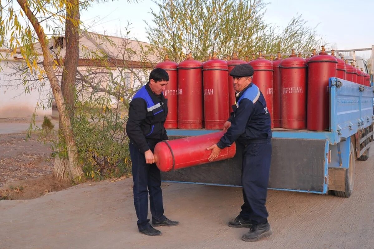 Баллон для пропана 50л. Красный баллон. Газовый баллон. Сжиженный газ для бытовых нужд населения. Газ баллон пропан 50 литров.