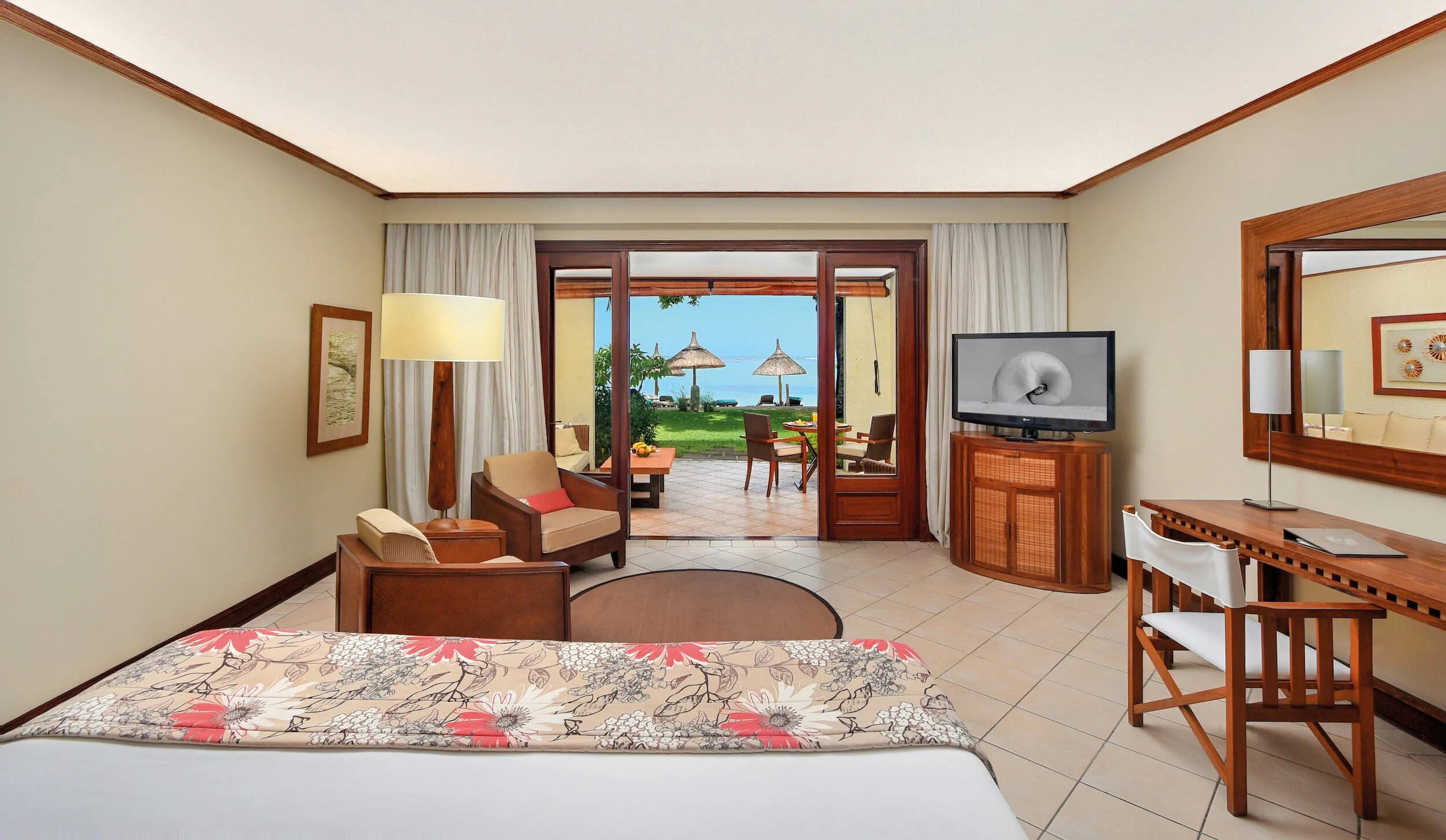 Paradise room. Paradise маврикий номера. paradise beach golf hotel. le morne family suite на карте отеля. как выглядит номер тропикал.