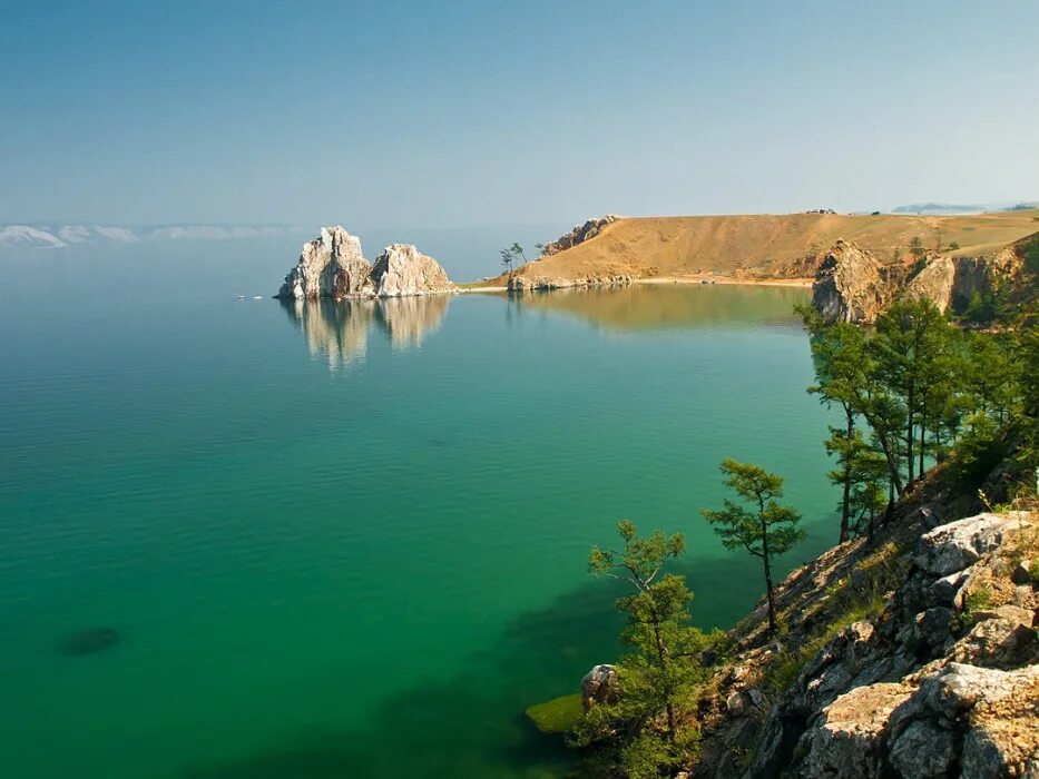 Отдых на озерах россии. Озеро Байкал, Восточная Сибирь. Восточная Сибирь Байкал. Байкал пресноводное озеро. Озеро Байкал летом.