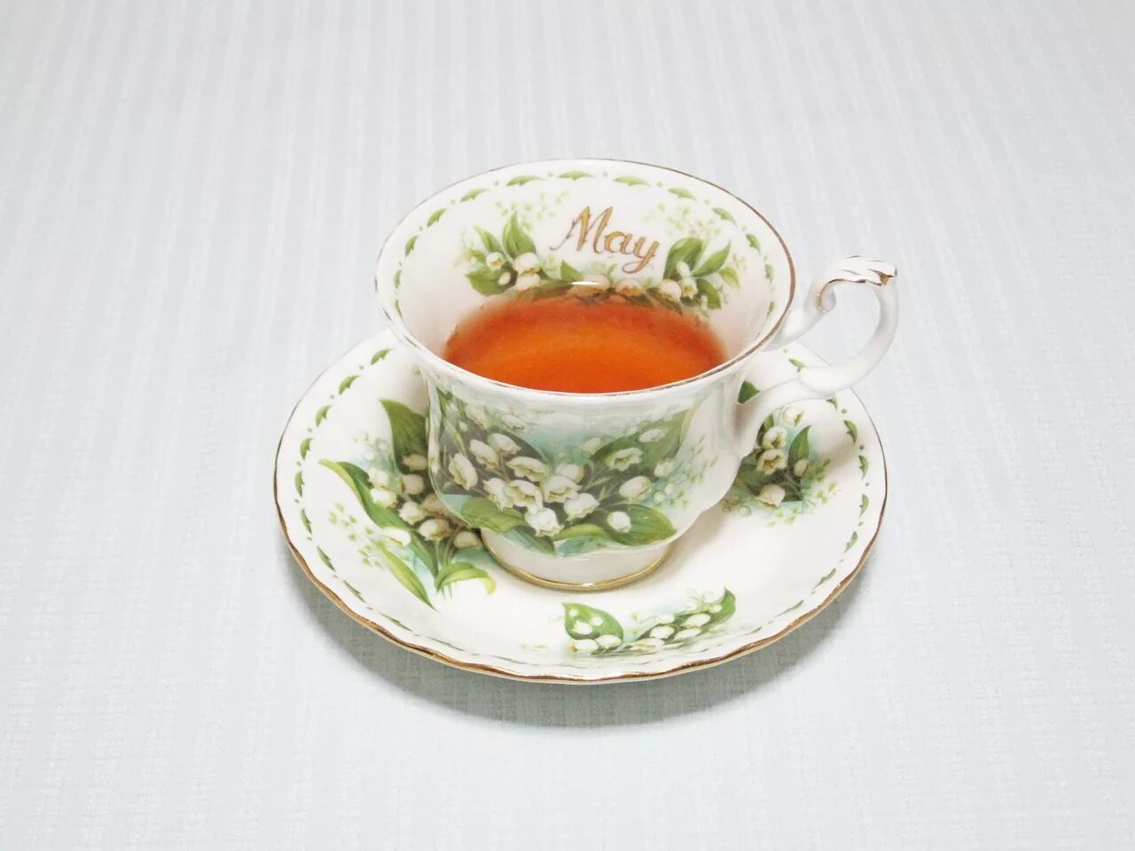 May cup. Чашка Tea time. Кружка Майский чай. Чашечка Майская. Чашка чая с лимоном акварель.