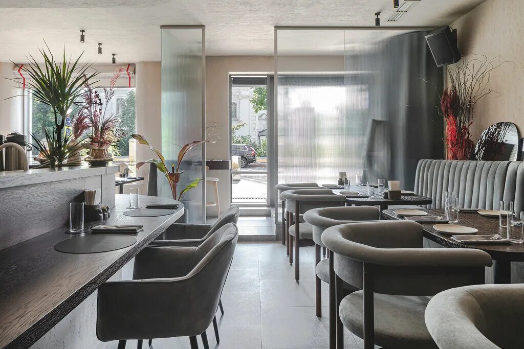 Hands rest. Женская рука. Hands ресторан в москве. Hands rest. Ресторан hands asia москва.