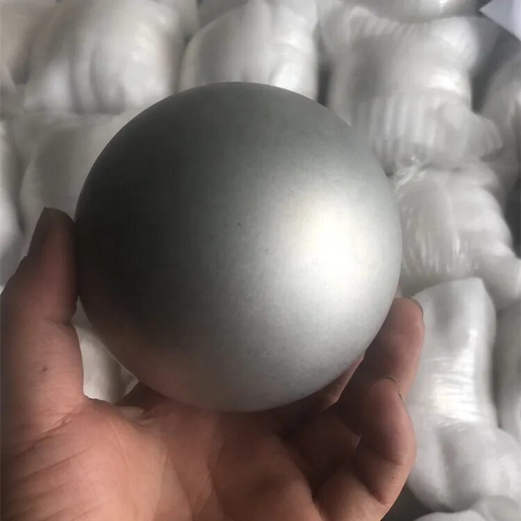 Алюминиевый шар. Шар из алюминия. Шар алюминий 13 мм. Большой алюминиевый шар.