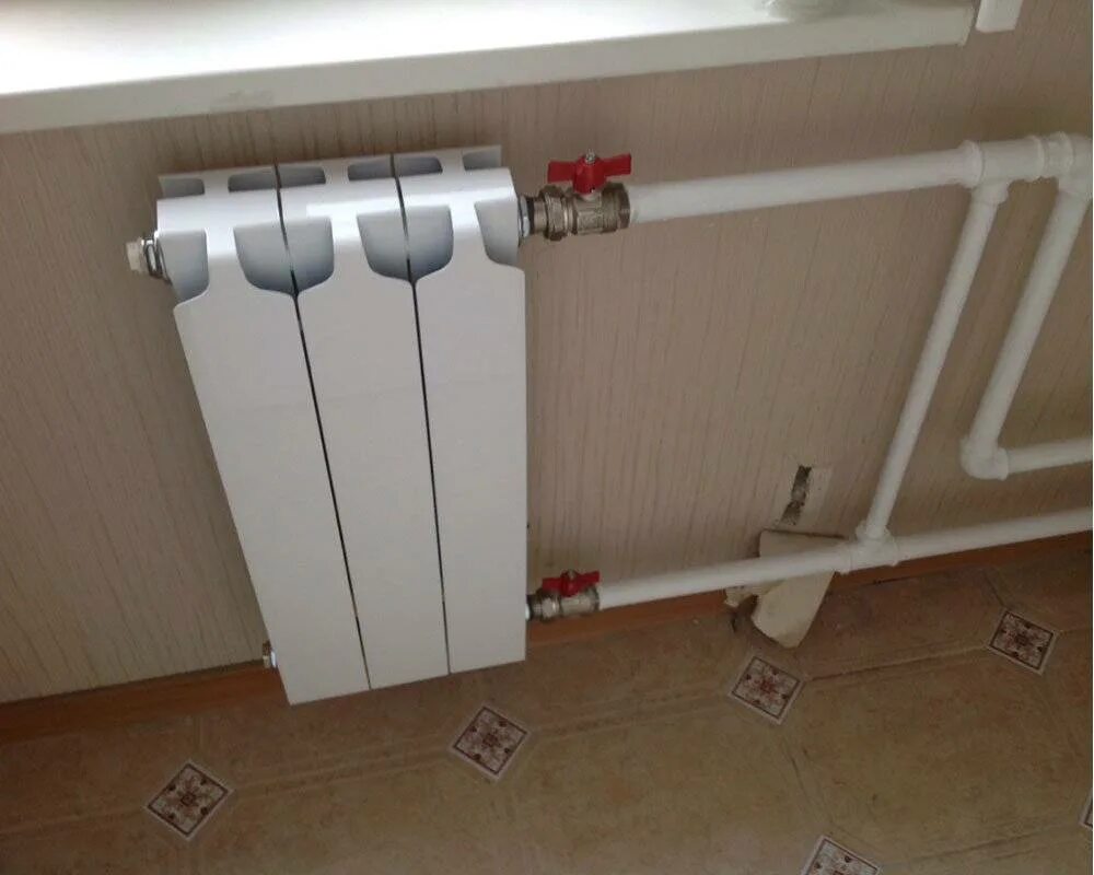 Сколько кранов на батареи отопления