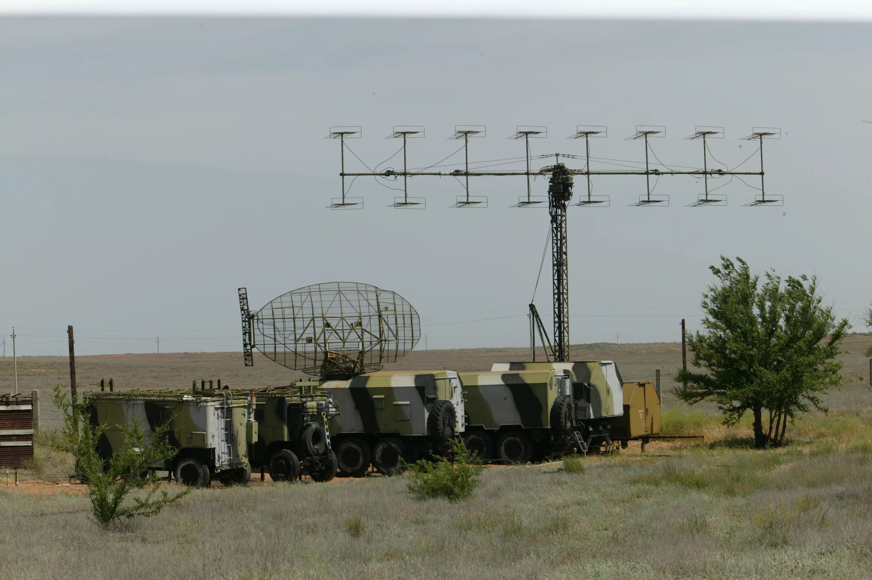 П стря. П-18 радиолокационная станция. Капустин Яр полигон. Станция п 18 РЛС. Ракетный полигон Капустин Яр.