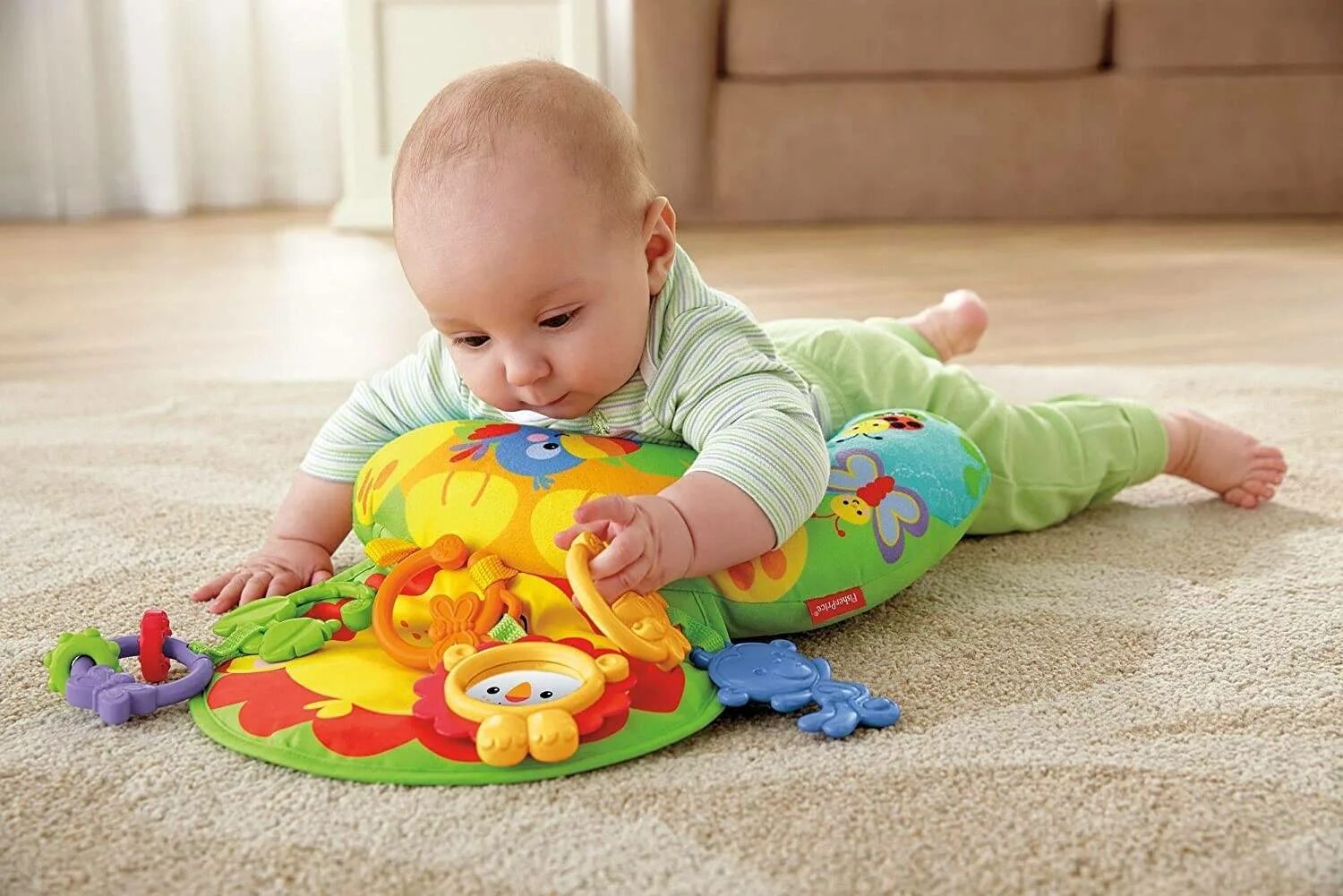 Когда дети начинают играть. Fisher Price. Игрушки для младенцев. Игрушки для ползания малышей. Игрушки для ползающих детей.