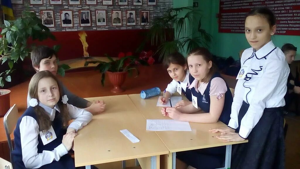 Сетевой город оценки. Электронный дневник касимов 1. Образование 33 электронный дневник. Электронный журнал. Журнал электронный журнал.