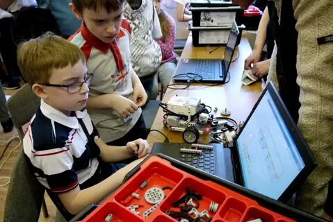 Лагерь робототехники