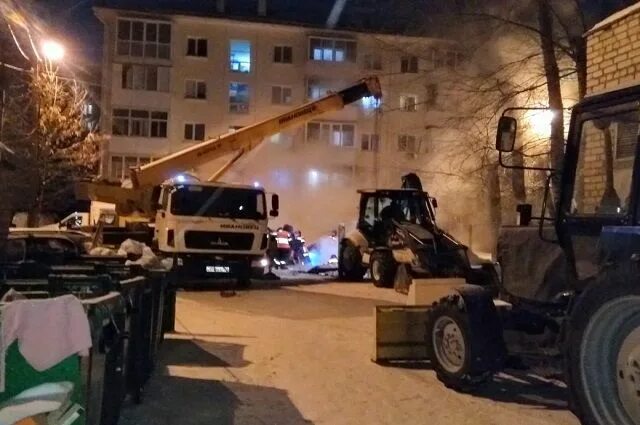 Прорыв труб у раковины. Теплотрасса уфа. Аварии на водопроводных сетях. Уфа прорыв. В уфе отключили воду.