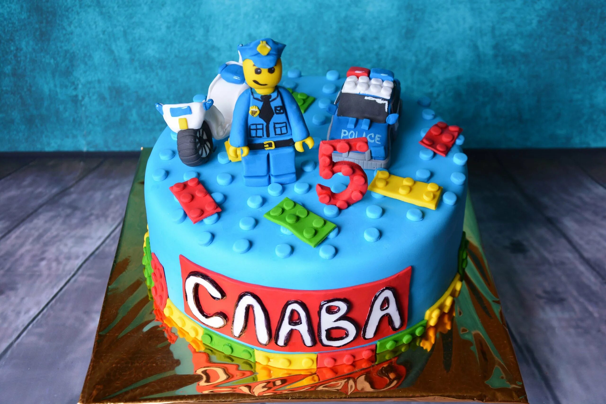 детский торт с машинками. торт для мальчика с фруктами. торт без мастики для мальчика 5. торт для мальчика без мастики. торт украшенный сладостями для мальчика.