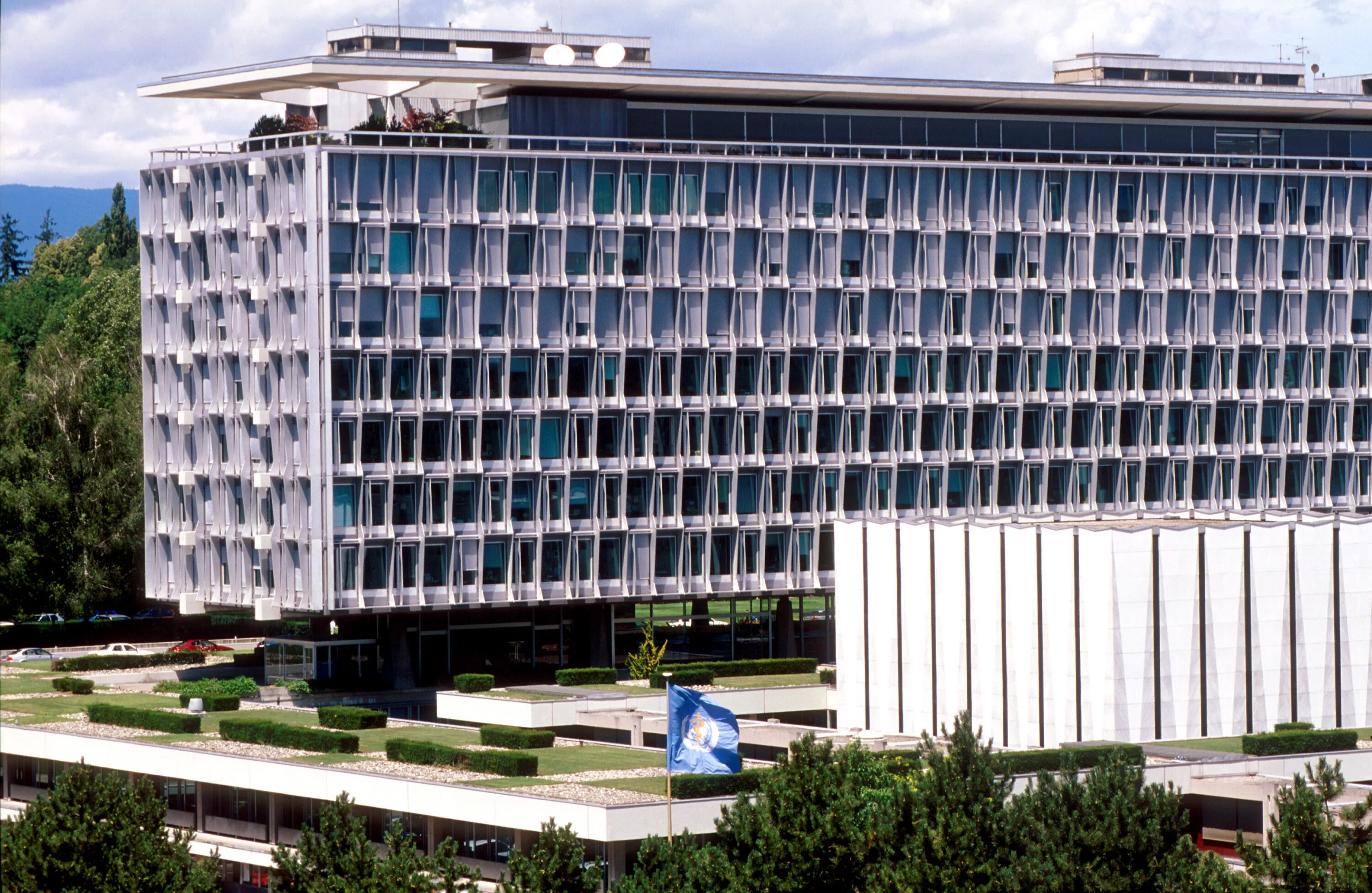 штаб воз женева. штаб квартира воз в женеве. здание воз в женеве. воз женева. всемирная организация здравоохранения женева.