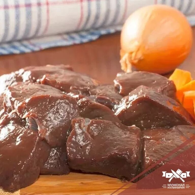 Жир в сырой говяжьей печени. Жареная печень как называется. Печенка вкусная мягкая и сочная. Как сделать чтобы печень была мягкой. Как сделать чтобы печень была мягкой.