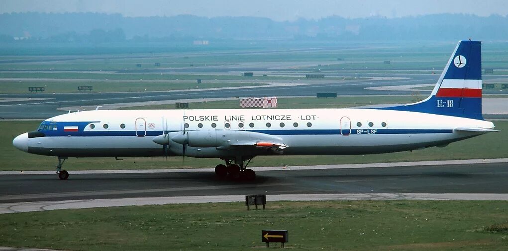 Lot 18. Ил-18 lot. Ил-62м компании lot Polish Airlines. Самолет ил-18 lot (Polish Airlines). Ил-62м польской авиакомпании lot 9 мая 1987.
