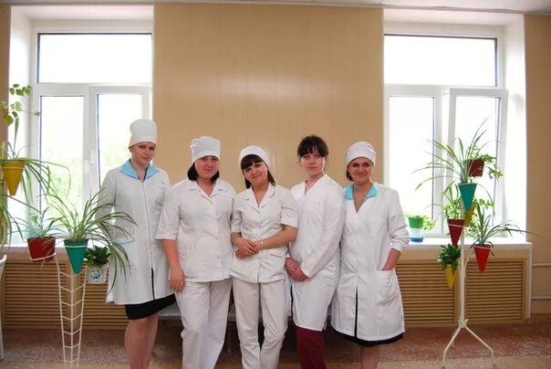 Старшая медсестра 3 поликлиники. 3 детская городская больница медсестры. Старшая медсестра поликлиники. Старшая медсестра 3 поликлиники. Персонал больницы.