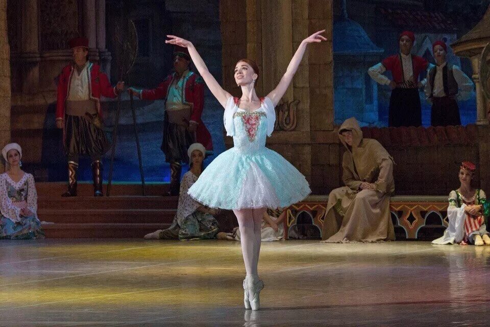 радина любовь балет. альберт жизель с цветами. жизель альберт мариинский. чайковский - автор балета. михаил лавровский балет.