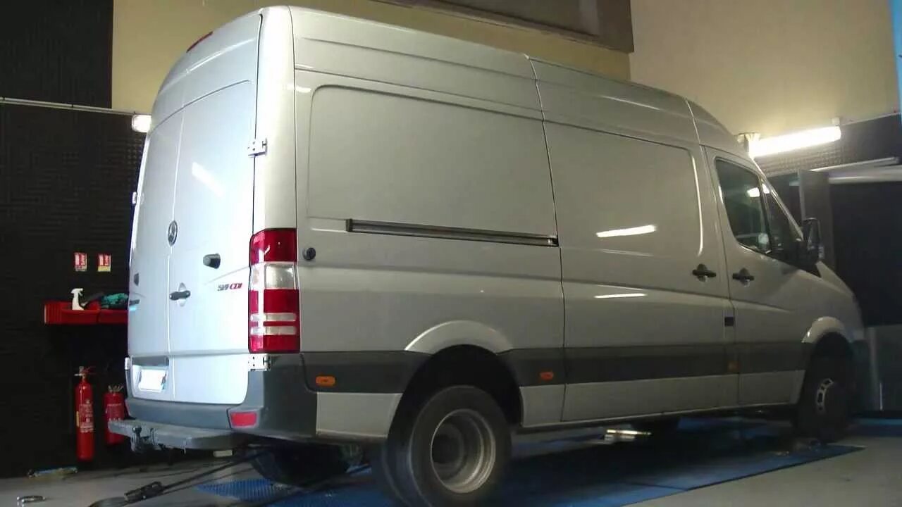 Mercedes-Benz Sprinter 519 CDI. Бортовой Мерседес Спринтер 519. Mercedes-Benz Sprinter 419 CDI. Мерседес Спринтер коротыш.