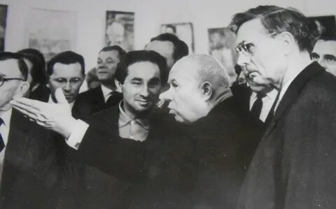 Выставка авангардистов в манеже